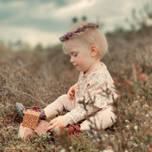 Lade das Bild in den Galerie-Viewer, Little flowers rose peach - Bio Jersey