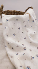Lade das Bild in den Galerie-Viewer, Bio Musselin 'Blueberries