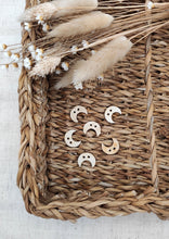 Charger l'image dans la galerie, Holzknopf "Mond"