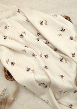 Afbeelding in Gallery-weergave laden, Pointoille Stripes Feinstrickjersey - 'Little bees'