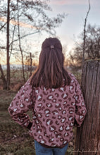 Lade das Bild in den Galerie-Viewer, Big Leo mocca- Bio Jersey/ Bio French Terry